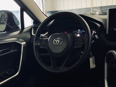 Used 2024 Toyota RAV4 LE image 21