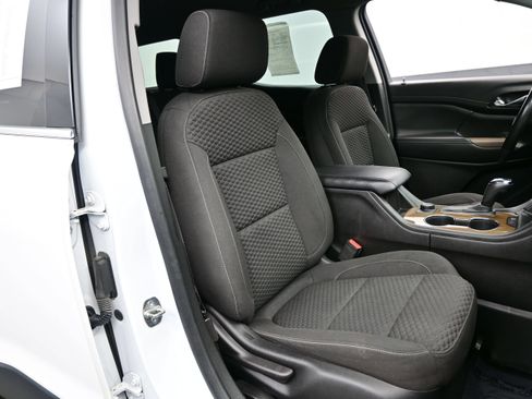 Used 2019 GMC Acadia SLE AWD/4WD image 17
