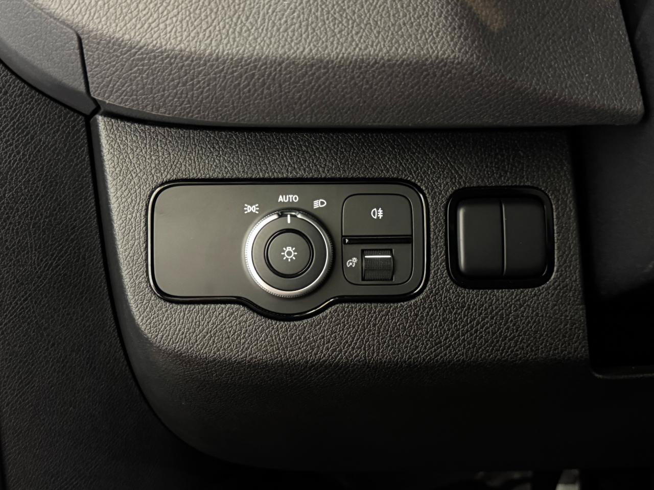Used 2026 Mercedes-Benz Sprinter 2500 image 19