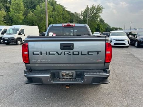 Used 2022 Chevrolet Colorado Z71 AWD/4WD image 5