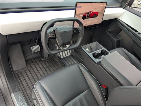 Used 2024 Tesla Cybertruck AWD Crew Cab image 9