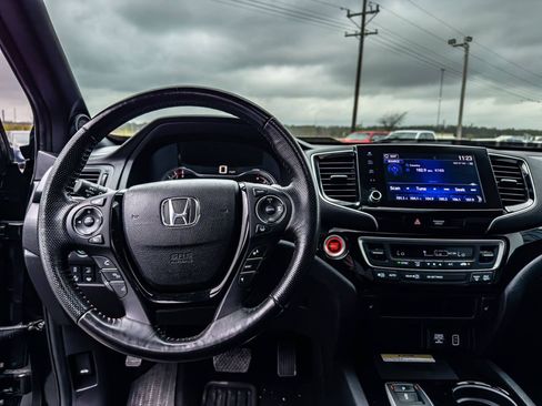 Used 2021 Honda Ridgeline Black Edition image 11