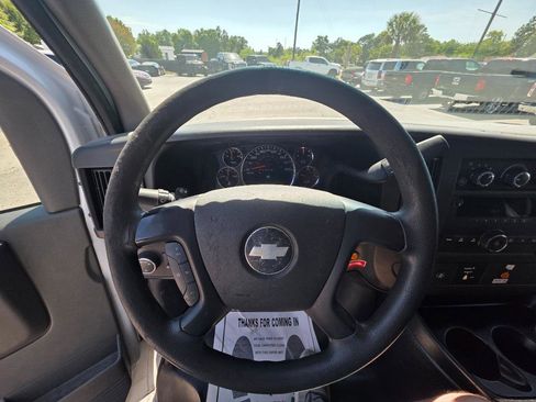 Used 2014 Chevrolet Express 2500 image 13