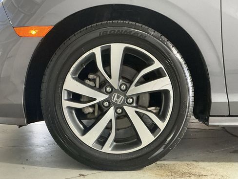 Used 2023 Honda Odyssey Touring image 13
