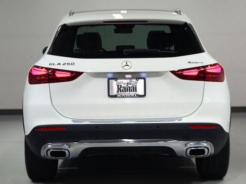 Certified 2024 Mercedes-Benz GLA 250 4MATIC image 3