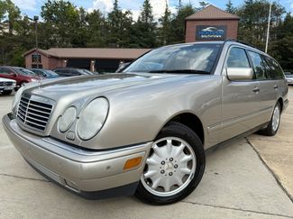 Used 1998 Mercedes-Benz E 320 4MATIC Wagon image 1