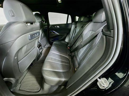 Used 2021 BMW X6 xDrive40i image 14