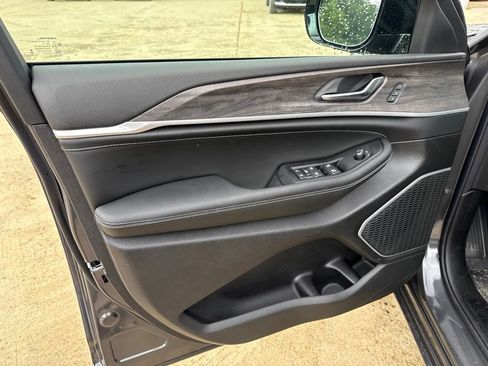 New 2026 Jeep Grand Cherokee Limited AWD/4WD image 19