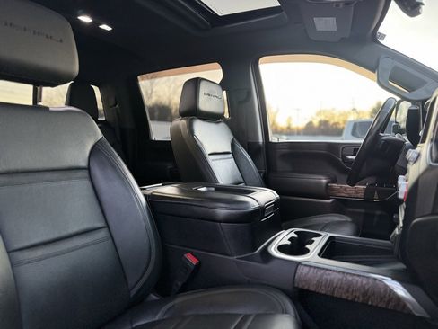 Used 2020 GMC Sierra 2500 Denali w/ Denali Ultimate Package image 11