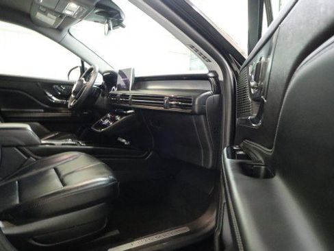 Used 2022 Lincoln Corsair AWD w/ Equipment Group 101A image 10
