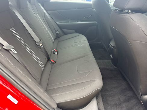 Certified 2025 Hyundai Elantra Sport FWD image 15