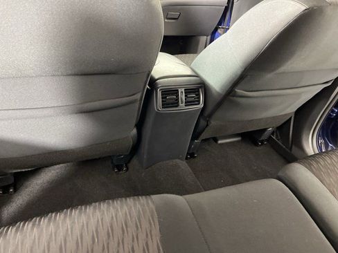 Used 2018 Nissan Rogue SV w/ Sun & Sound Touring Package image 40