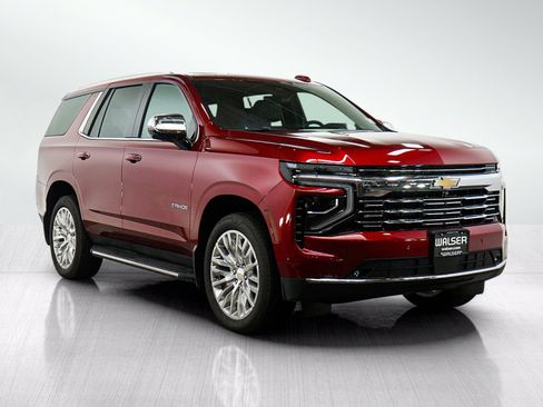 Used 2025 Chevrolet Tahoe Premier AWD/4WD image 7