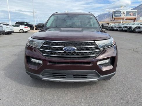 Used 2023 Ford Explorer XLT w/ Equipment Group 202A image 3
