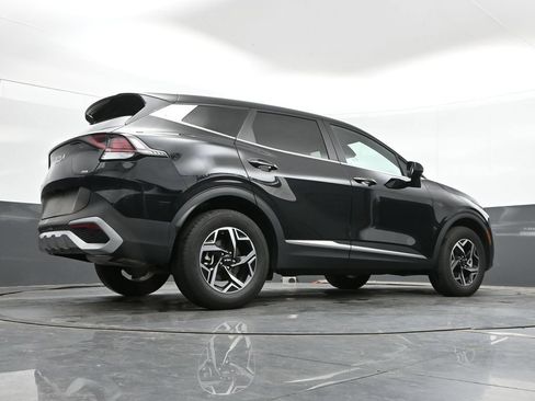 Used 2025 Kia Sportage LX AWD/4WD image 39