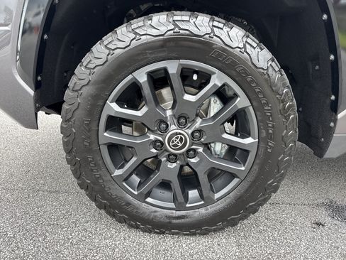 Used 2024 Toyota Tundra Platinum AWD/4WD image 13