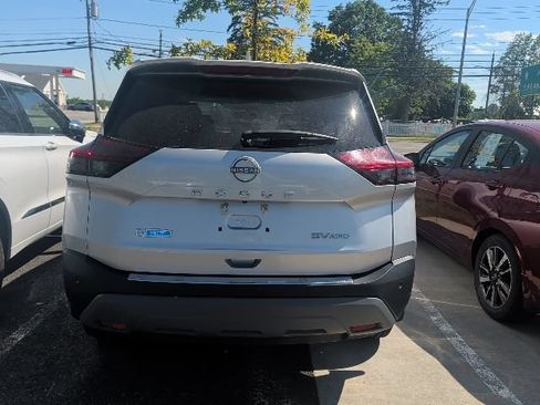Certified 2022 Nissan Rogue SV AWD/4WD image 6