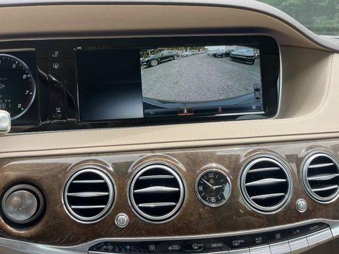 Used 2017 Mercedes-Benz S 550 4MATIC Sedan image 40