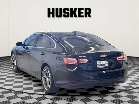 Used 2021 Chevrolet Malibu LT image 4