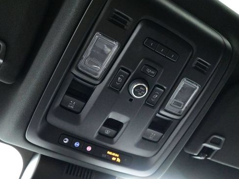 Used 2024 Chevrolet Tahoe High Country AWD/4WD image 27