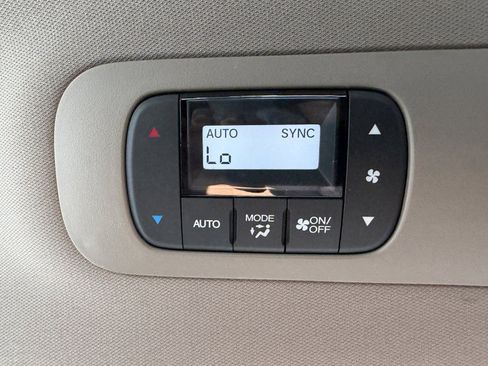 Used 2022 Honda Odyssey Elite image 17