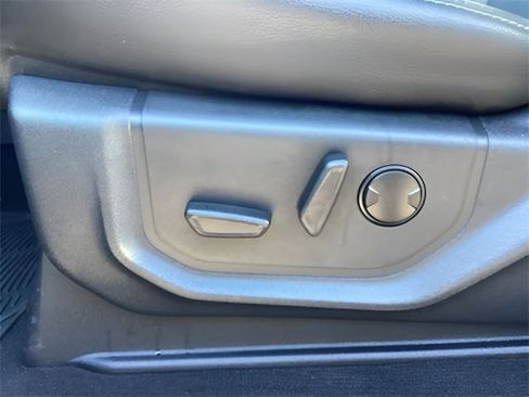 Used 2022 Ford F250 Lariat w/ Chrome Package image 15