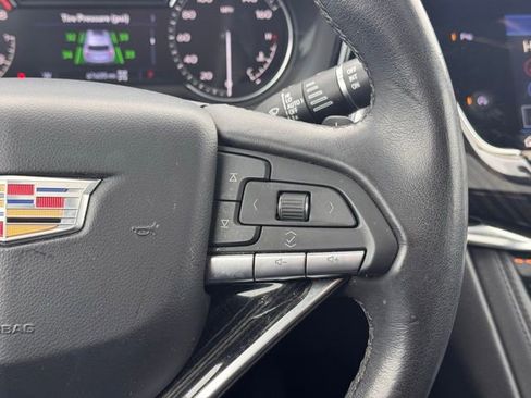 Used 2021 Cadillac XT6 Premium Luxury image 11