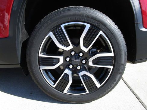 Used 2019 GMC Acadia SLT w/ Black Edition image 10