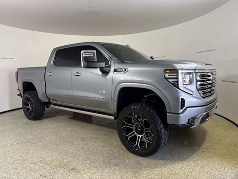 Used 2024 GMC Sierra 1500 Denali w/ Denali Reserve Package AWD/4WD image 7