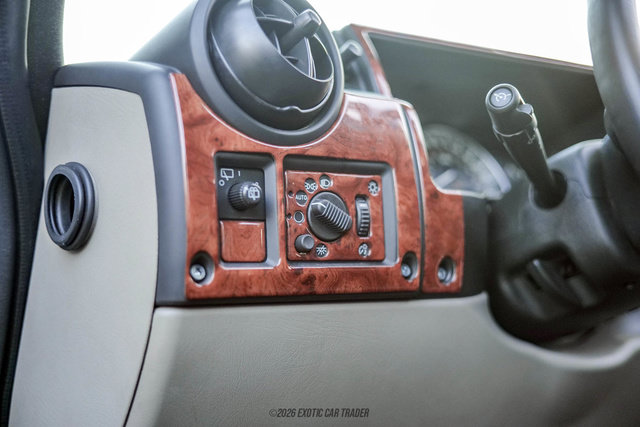 Used 2005 HUMMER H2 w/ Preferred Equipment Group AWD/4WD image 24