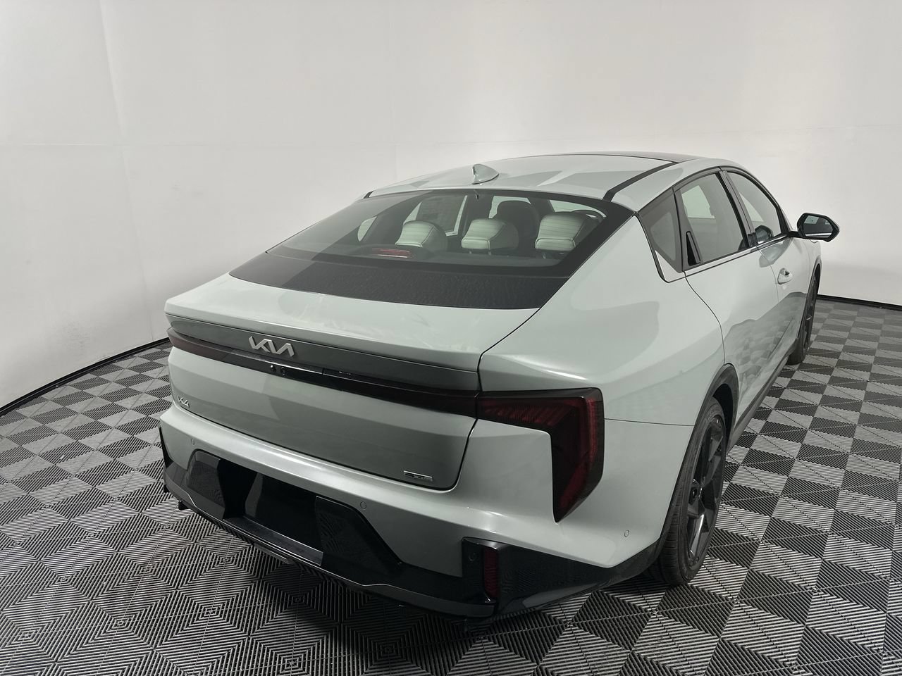 New 2027 Kia K4 GT-Line FWD image 3