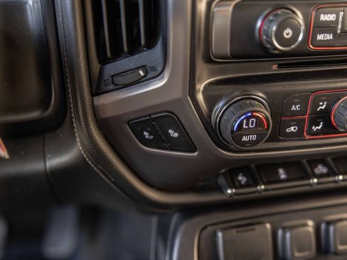 Used 2015 GMC Sierra 1500 SLE image 31