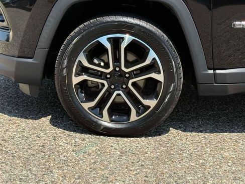 Used 2022 Jeep Compass Limited AWD/4WD image 9