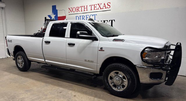 Used 2022 RAM 2500 Tradesman w/ Chrome Appearance Group AWD/4WD image 3