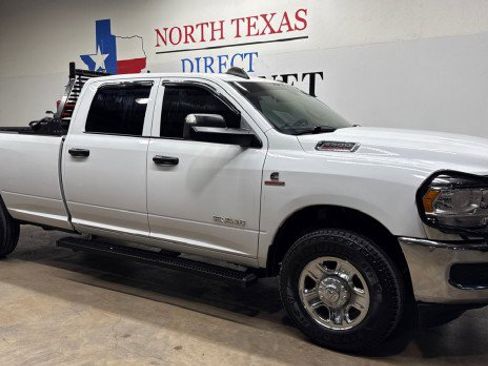 Used 2022 RAM 2500 Tradesman w/ Chrome Appearance Group AWD/4WD image 3