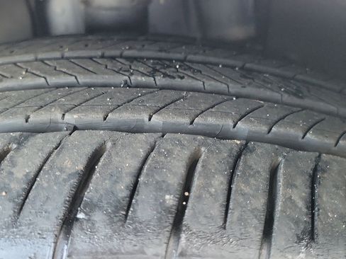 Certified 2022 Genesis GV70 2.5T w/ Advanced Package image 25