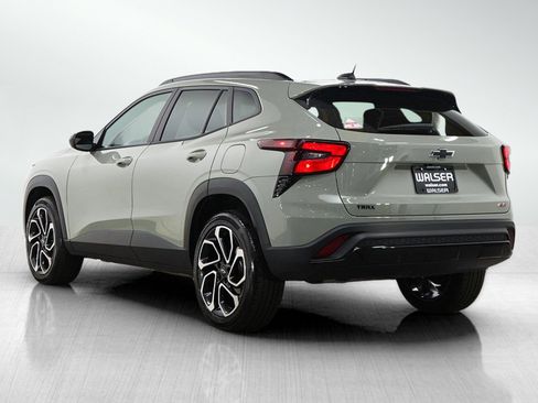 Used 2024 Chevrolet Trax RS w/ Driver Confidence Package image 3