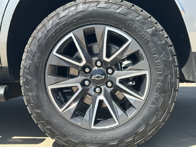 Used 2023 Chevrolet Tahoe Z71 AWD/4WD image 8