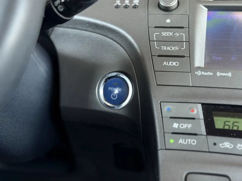Used 2013 Toyota Prius Three FWD image 22