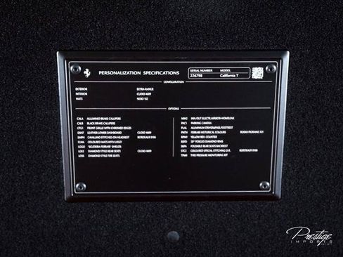Used 2017 Ferrari California T RWD image 3