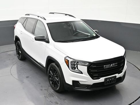 Used 2023 GMC Terrain SLE w/ Elevation Edition AWD/4WD image 22