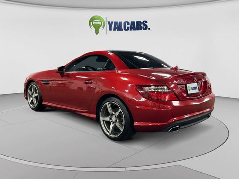 Used 2015 Mercedes-Benz SLK 250 w/ Premium Package image 3