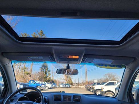 Used 2010 Toyota Highlander SE image 22