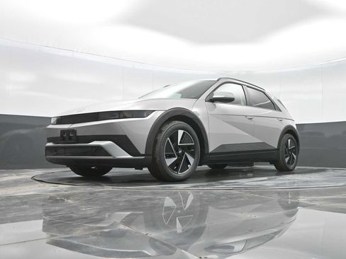 New 2025 Hyundai Ioniq 5 SEL image 31