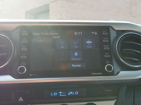 Used 2022 Toyota Tacoma SR5 AWD/4WD image 19