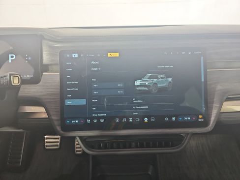 Used 2022 Rivian R1T Launch Edition image 28