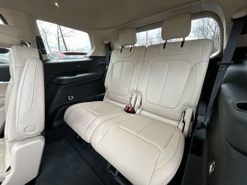 Certified 2022 Jeep Grand Cherokee L Limited image 24