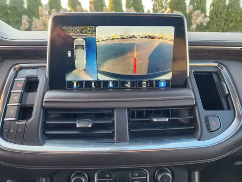 Used 2021 Chevrolet Suburban Z71 w/ Z71 Off-Road Package image 33