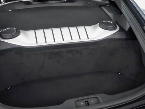 Used 2025 Porsche 718 Cayman image 13