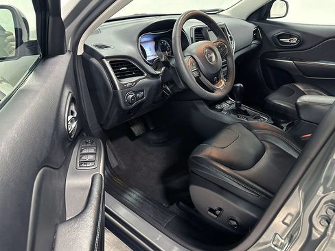 Used 2022 Jeep Cherokee Latitude Lux AWD/4WD image 17